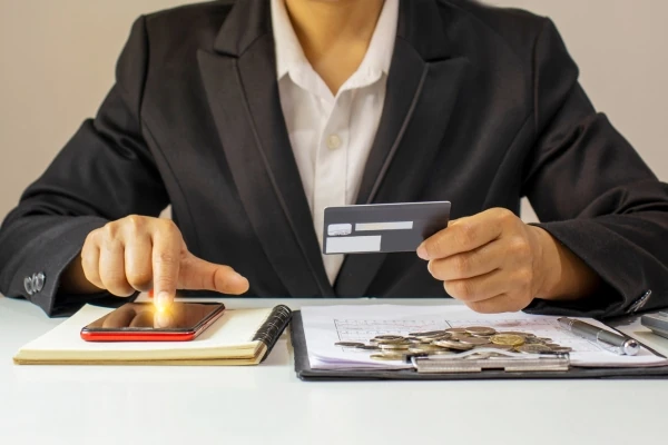 Accounting Wise - Tax Rates and Allowances - Who Pays Income Tax